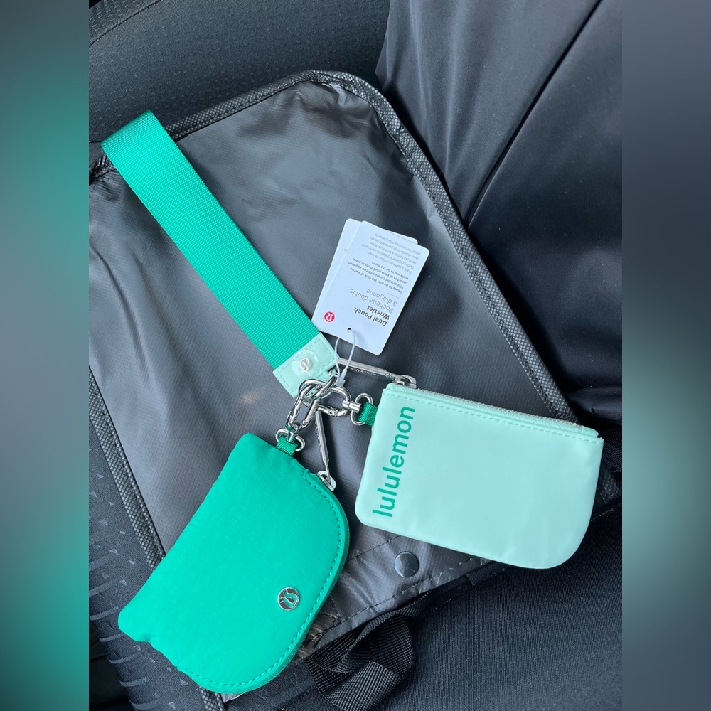 NWT Lululemon Dual Pouch Wristlet Emerald Green/Mint Moment